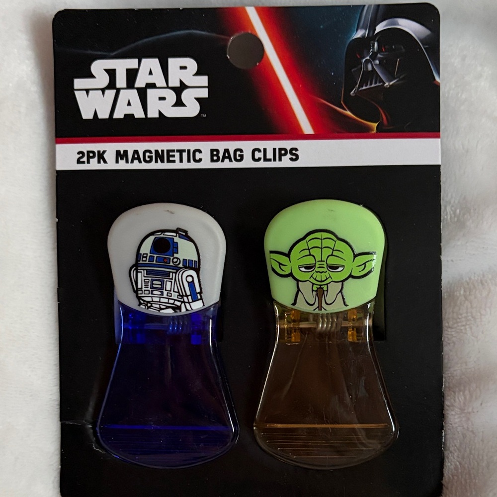 4/$20 bundle Star Wars R2-D2 and Yoda Magnetic Clips